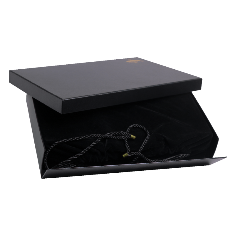 the bag of GCC Gift Collection | 3 Signature Perfumes | Taif Al Emarat